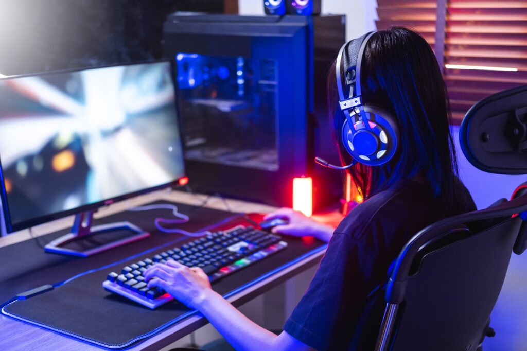 gamer wear headphone competition play video game